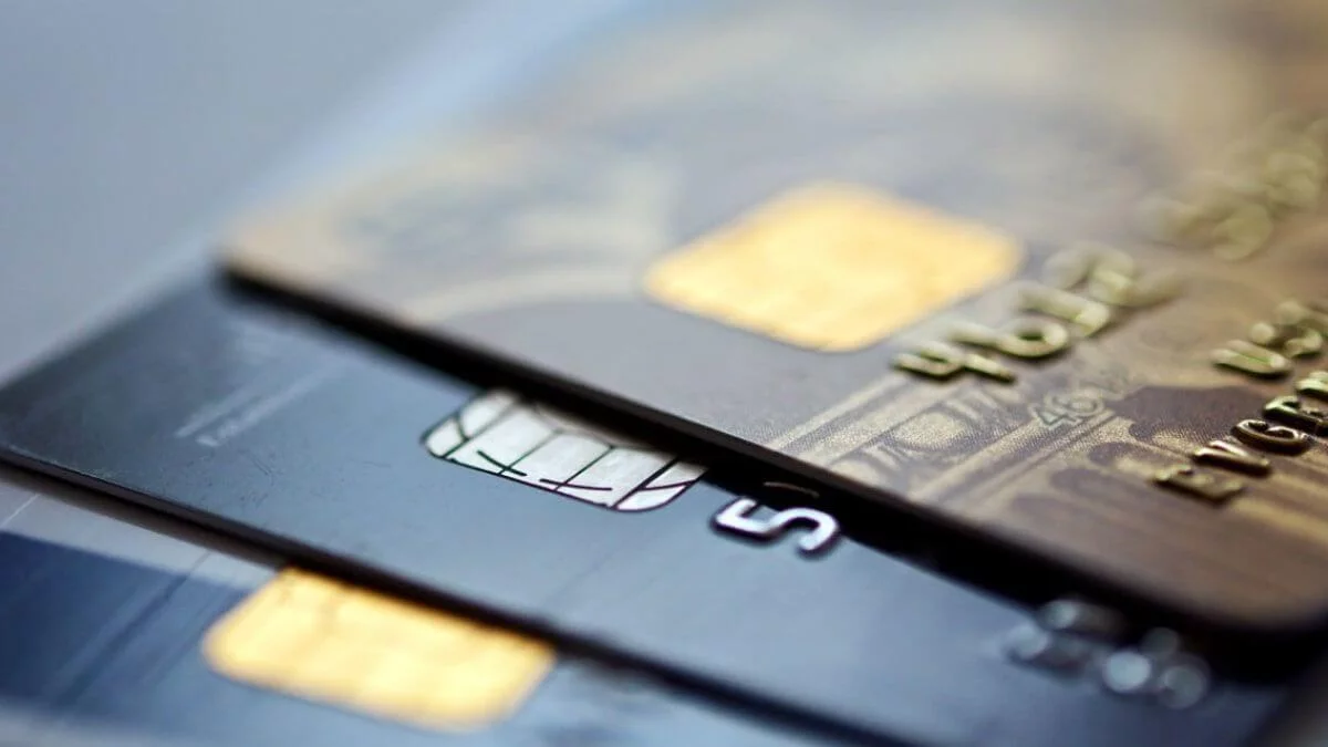 Unsecured Credit Cards vs. Secured Credit Cards