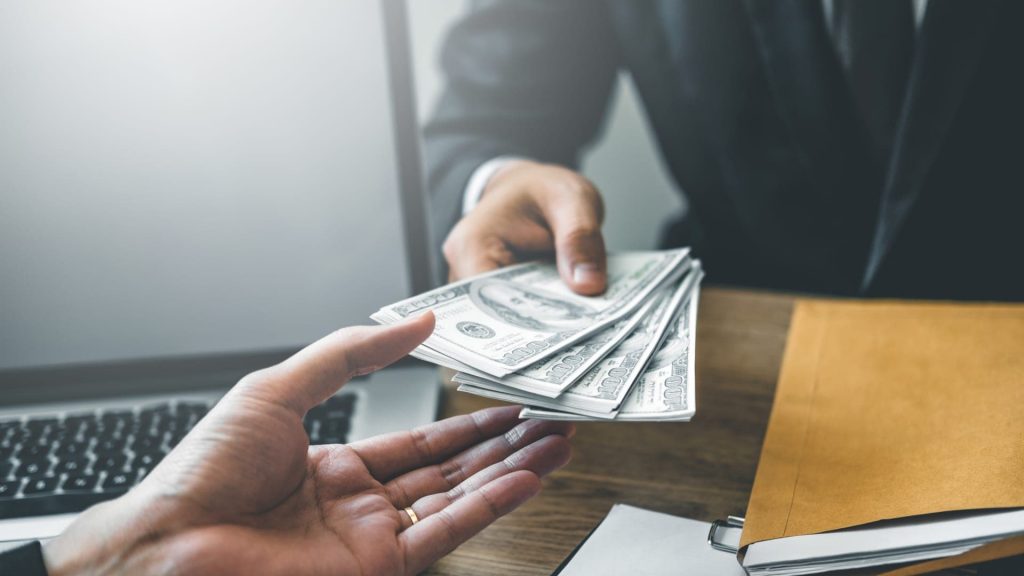 How Close-End Funds Work