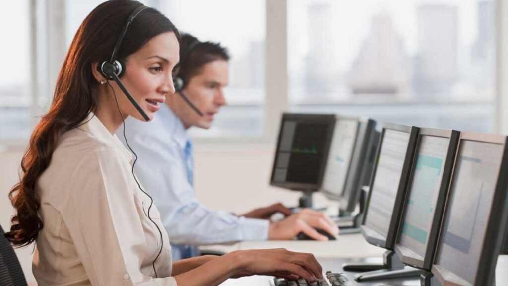 How Do You Talk to a Live Person at the IRS
